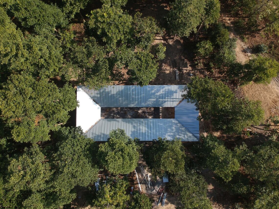 Pavilion in the forest / bansong studio