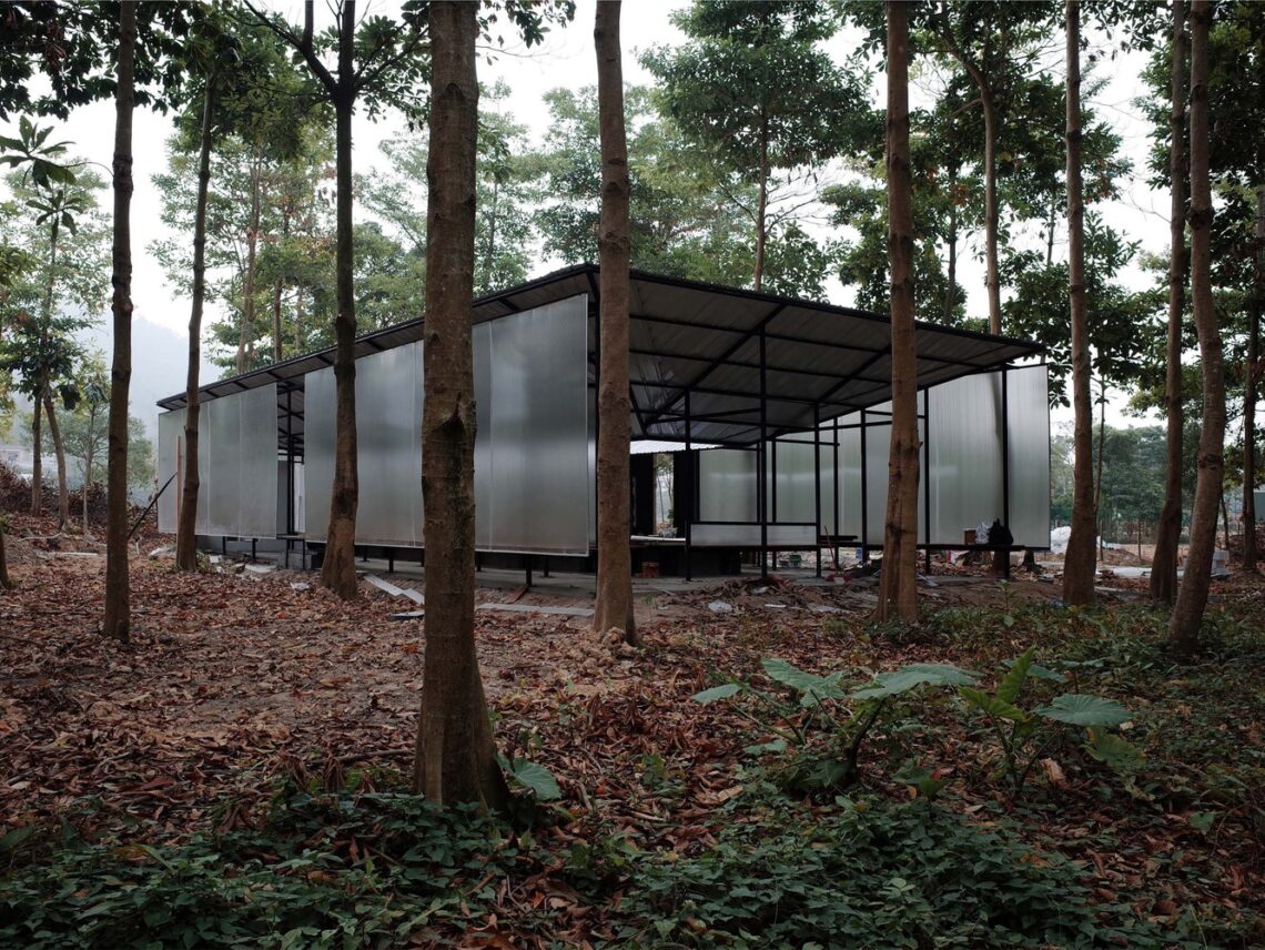 Pavilion in the forest / bansong studio