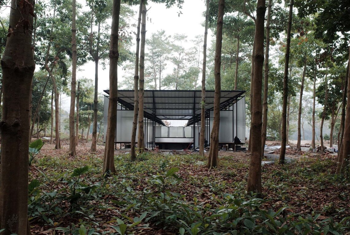 Pavilion in the forest / bansong studio