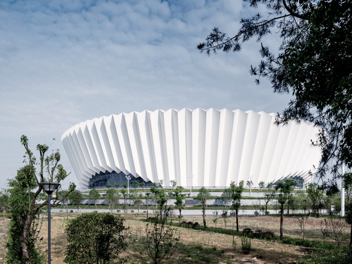 Dongyang sports center / institute of shanghai architectural design and research