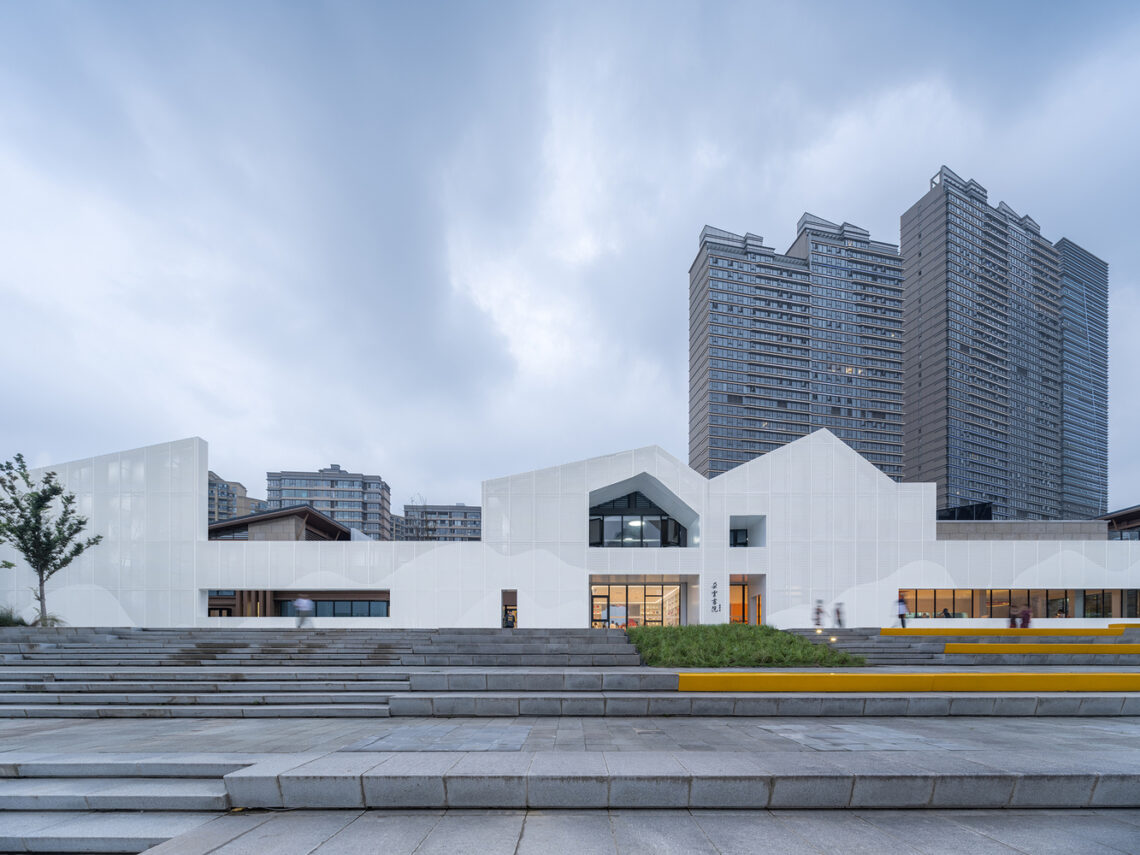 Duoyun bookstore in huangyan / wutopia lab