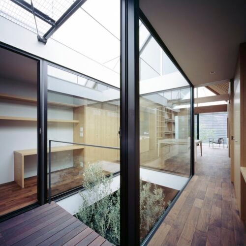 Ark / APOLLO Architects & Associates