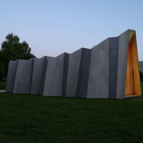 Temporary chapel of saint-loup / localarchitecture + danilo mondada