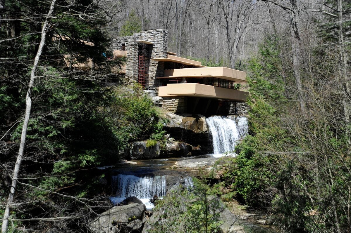 Fallingwater house deigned by Frank Lloyd Wright in Mill Run 1936. Photography © Micahel Henninger