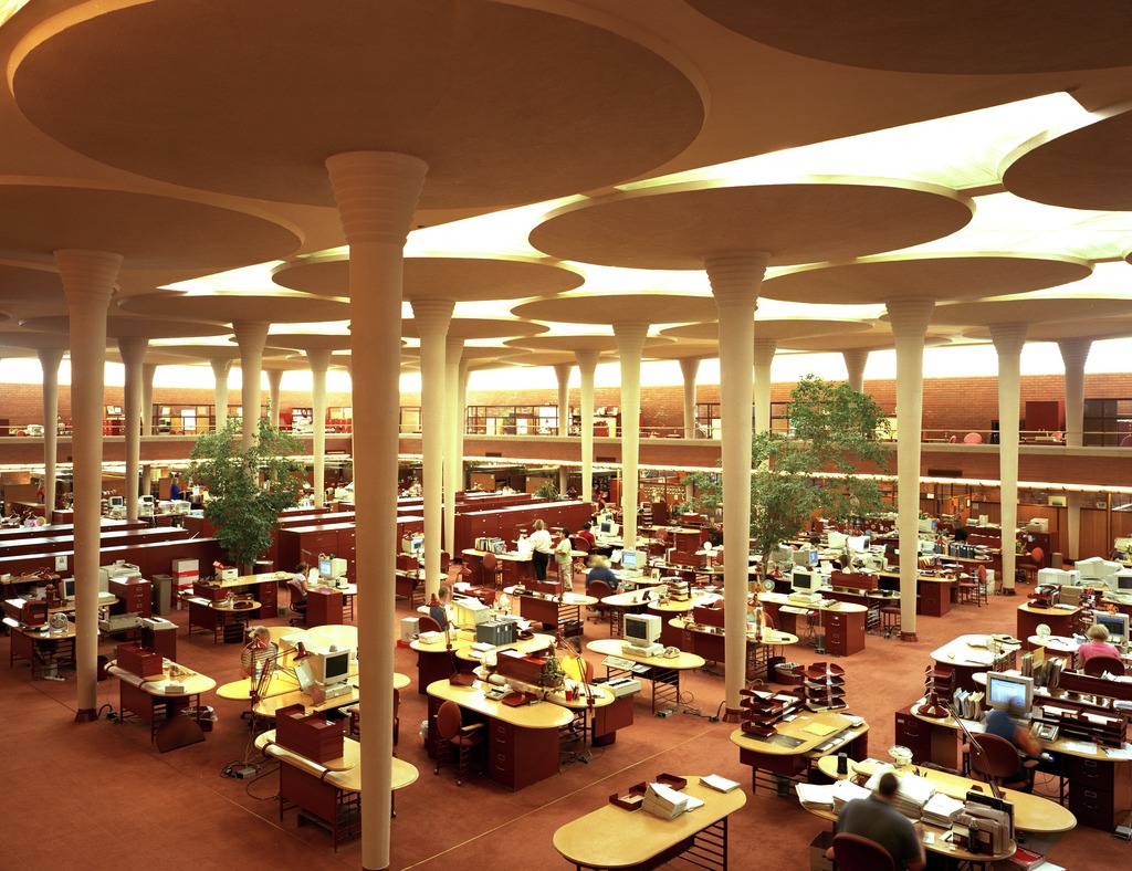 Frank lloyd wright's architectural feat: supporting 60 tons on a lily pad columns at sc johnson headquarters