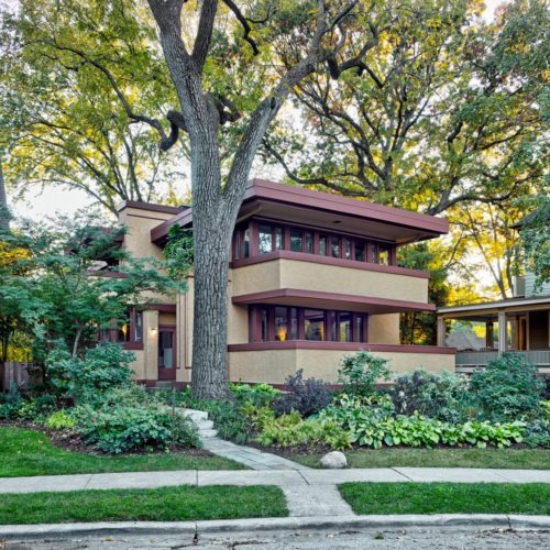 Exploring frank lloyd wright's architectural legacy in oak park, illinois