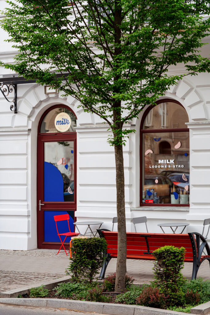 Milk lodowe bistro in łódź / hanna pietras architects