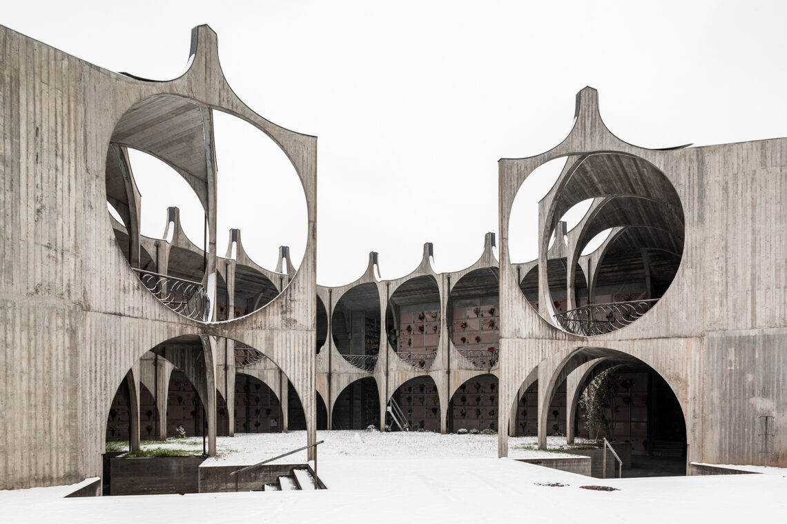 Monumental cemetery extension busto arsizio luigi ciapparella, 1971 © stefano perego.