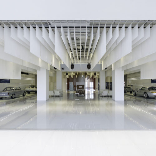 Zhengtong bmw museum / crossboundaries