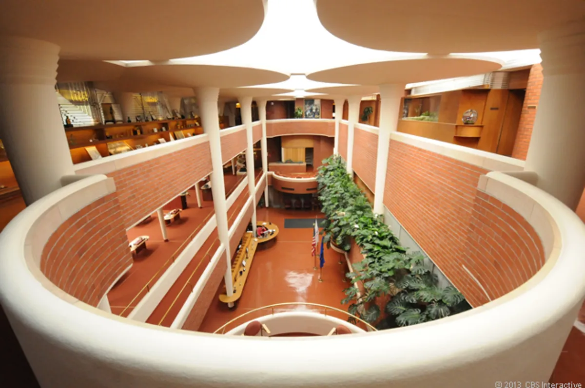 Frank Lloyd Wright's Architectural Feat: Supporting 60 Tons on A Lily Pad Columns at SC Johnson Headquarters