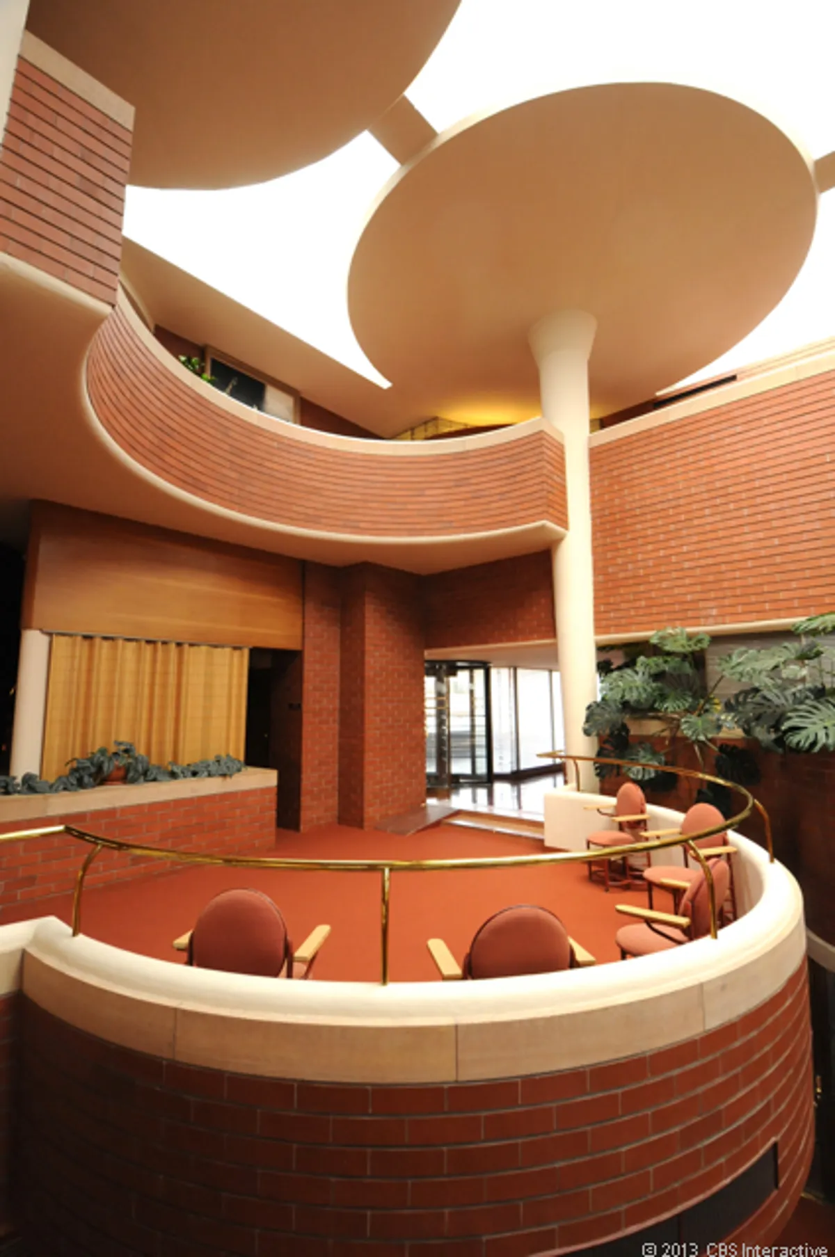 Frank Lloyd Wright's Architectural Feat: Supporting 60 Tons on A Lily Pad Columns at SC Johnson Headquarters