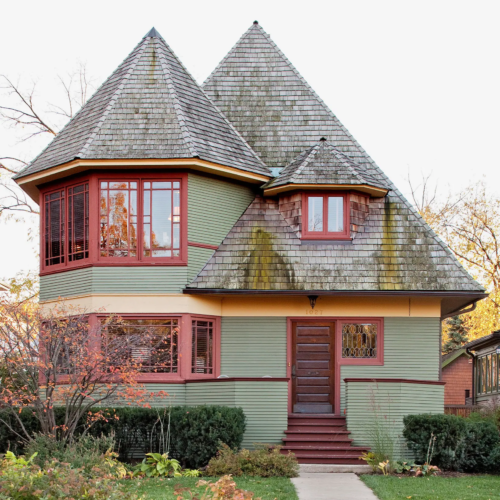 Exploring frank lloyd wright's architectural legacy in oak park, illinois