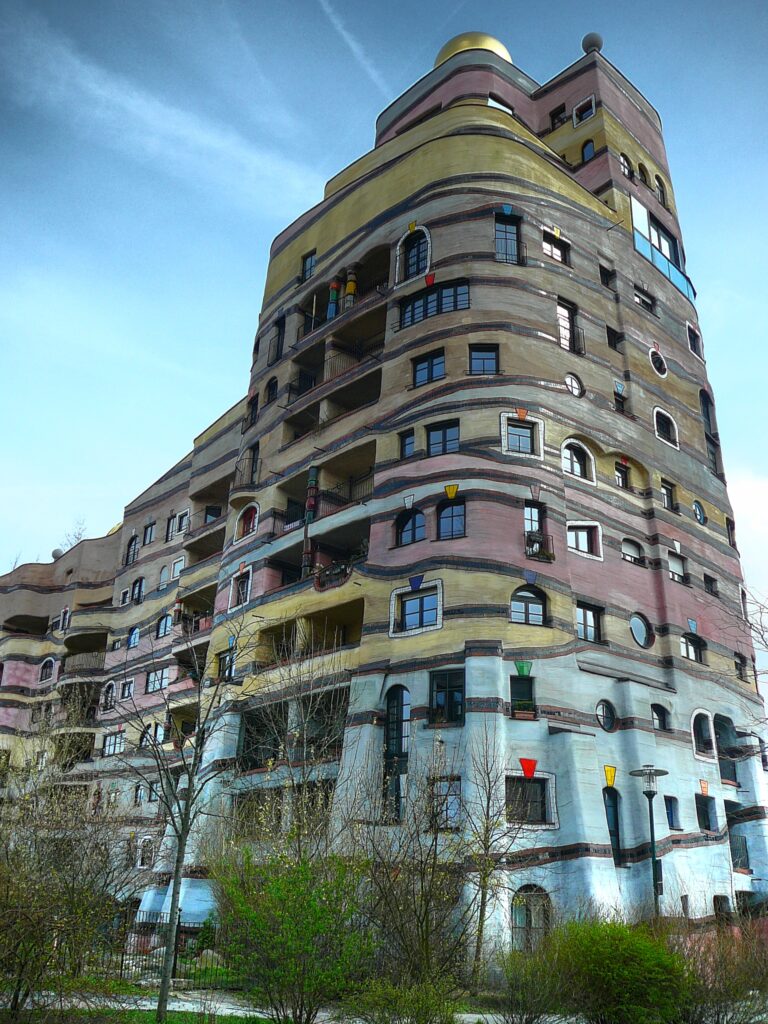 Waldspirale / friedensreich hundertwasser