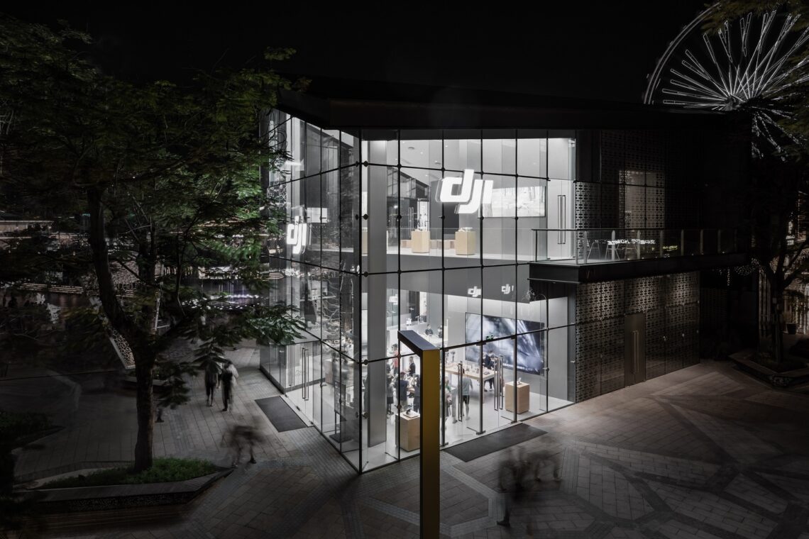 Dji retail store / e studio