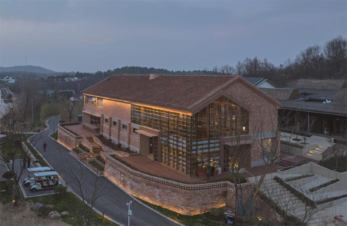 Hefei 1953 juxing grain post shanghai sanlian bookstore / su architects