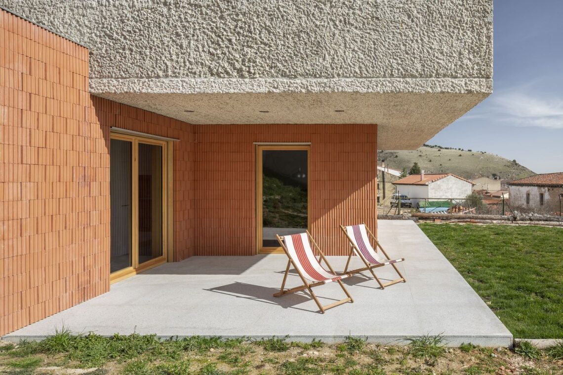 House in huerta de rey / mecanismo