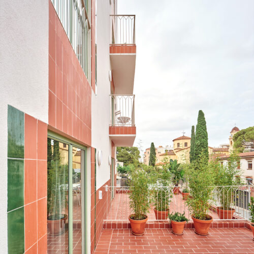 27 apartments in salou / nua arquitectures