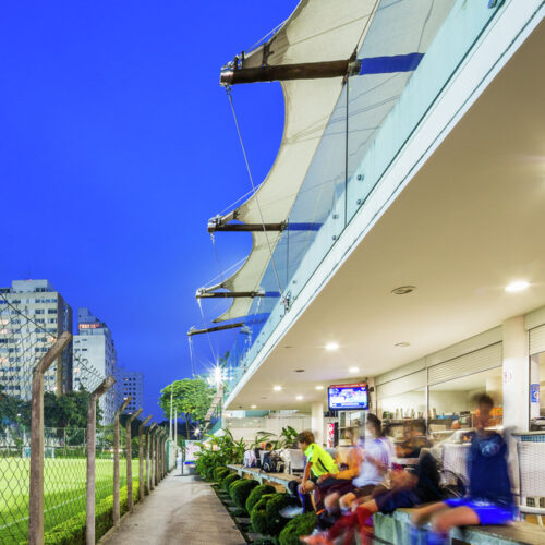 Bar futebol clube pinheiros / bacco arquitetos associados