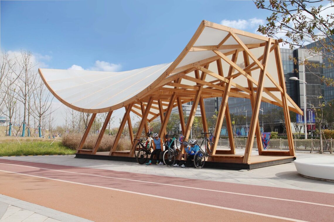 Cycling pavilion / a. C. R. E. Atelier + school of art design and media of ecust