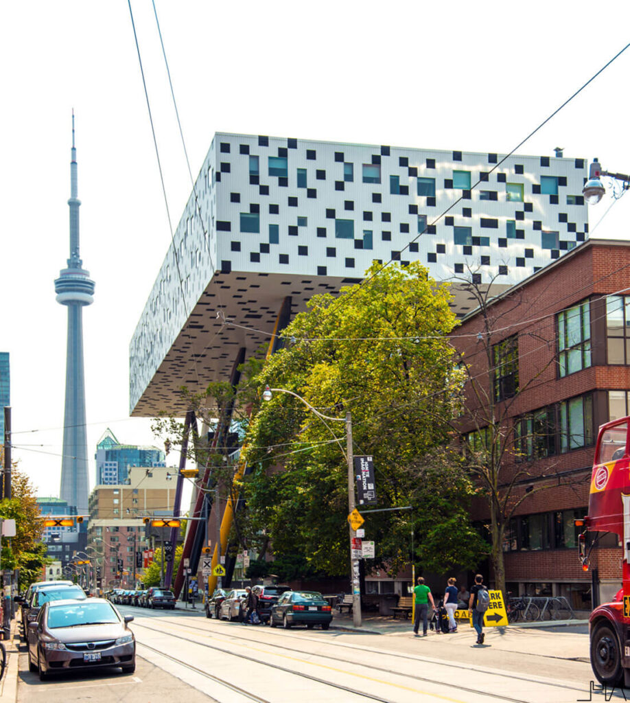 Sharp centre for design / will alsop