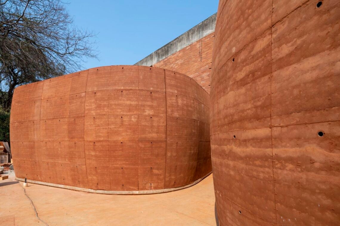 Sanitary Complex Faculty of Architecture, Design and Art of the National University of Asunción / Alberto Martinez + Guido Villalba + Yago García + tda