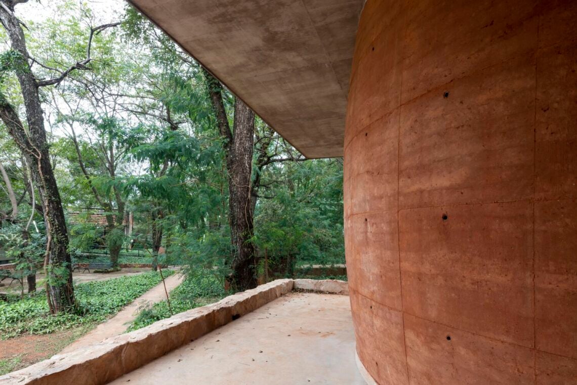 Sanitary Complex Faculty of Architecture, Design and Art of the National University of Asunción / Alberto Martinez + Guido Villalba + Yago García + tda