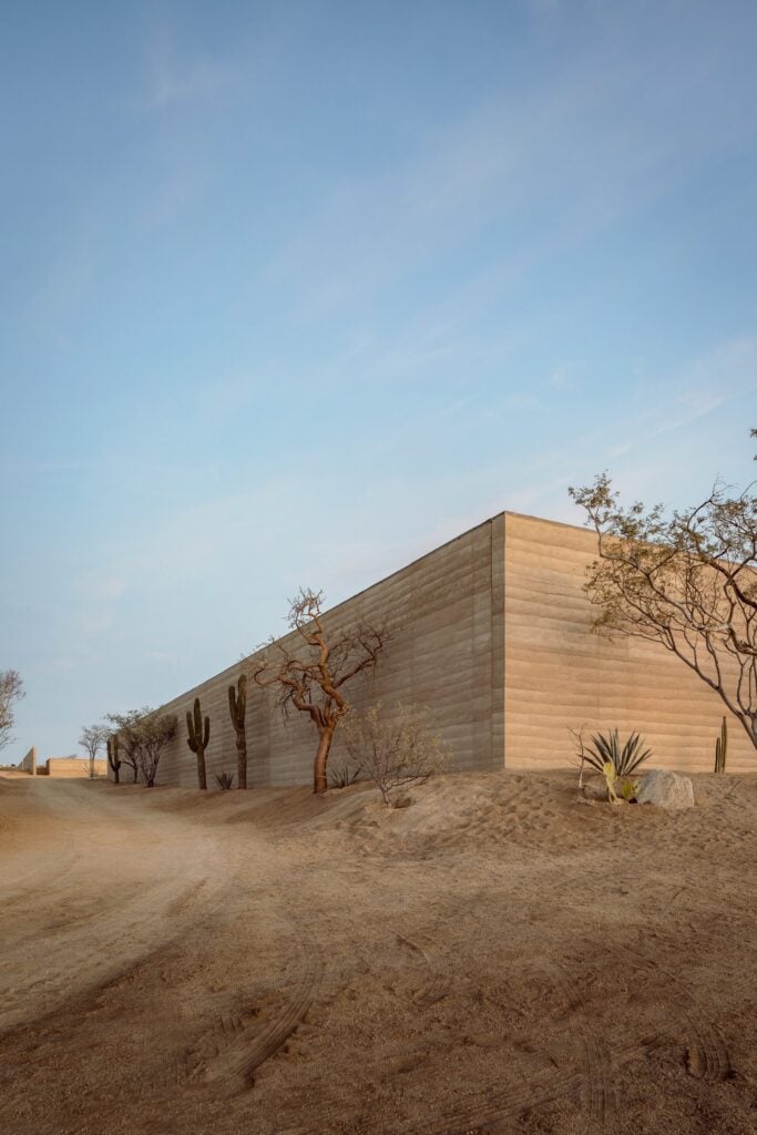 Cabo sports complex / taller héctor barroso