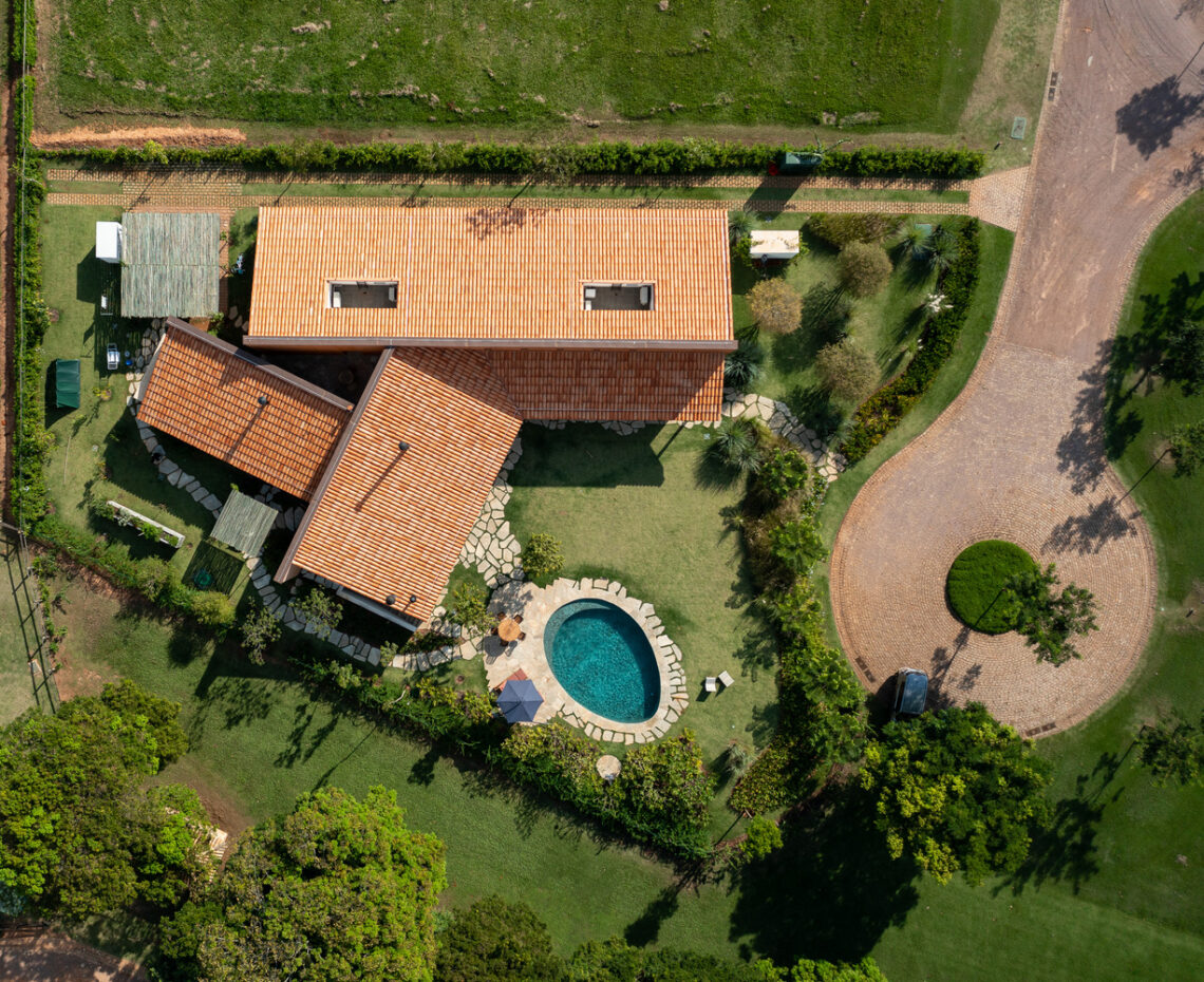 Montemor house / brasil arquitetura