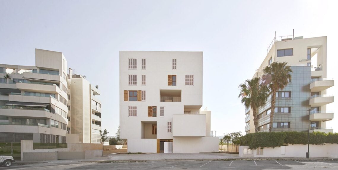 Social housing in ibiza / ripolltizón estudio de arquitectura