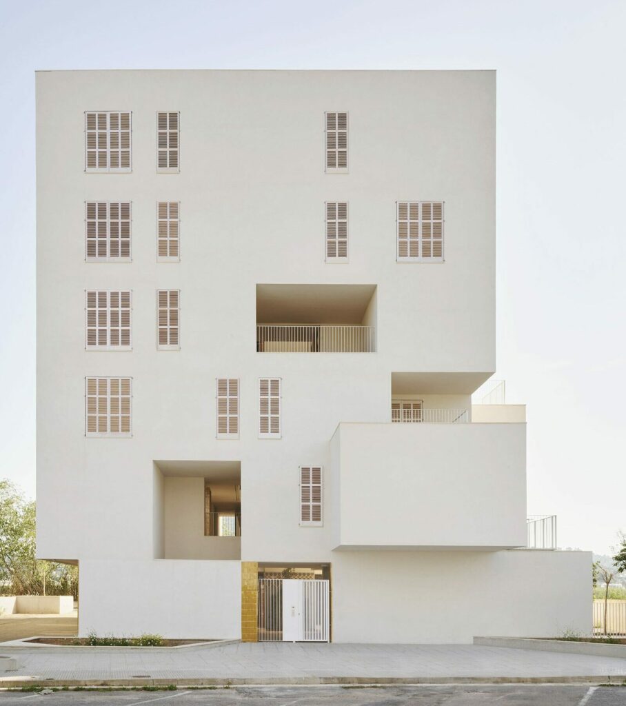 Social housing in ibiza / ripolltizón estudio de arquitectura