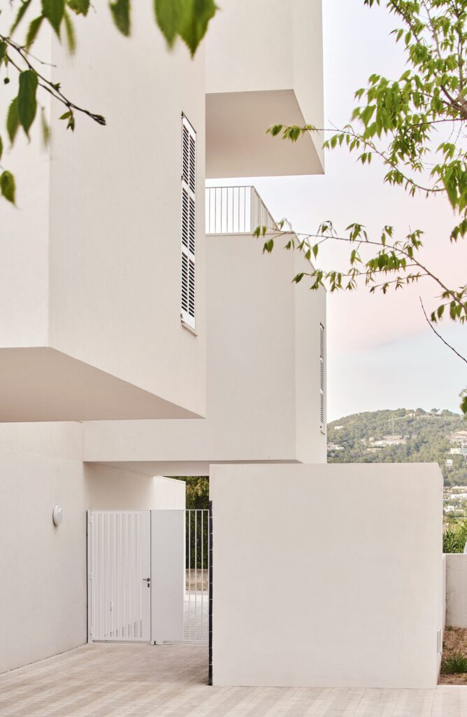 Social housing in ibiza / ripolltizón estudio de arquitectura