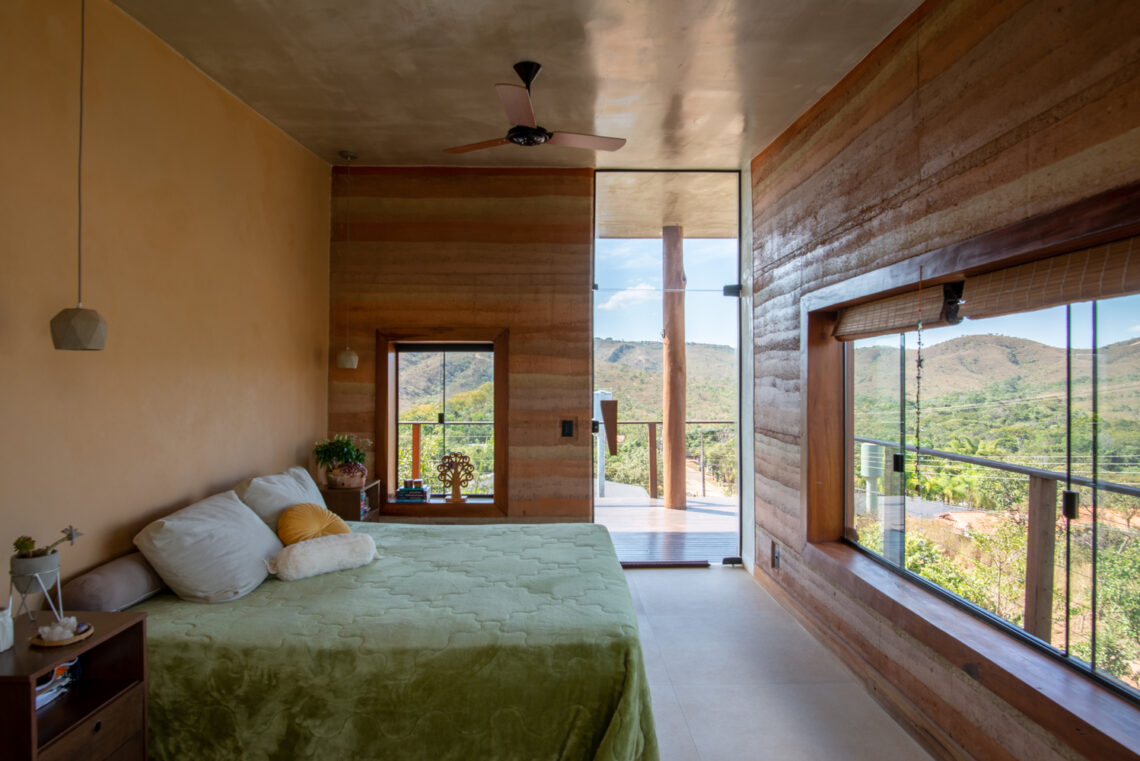 Earth house / tay arquitetura ecológica