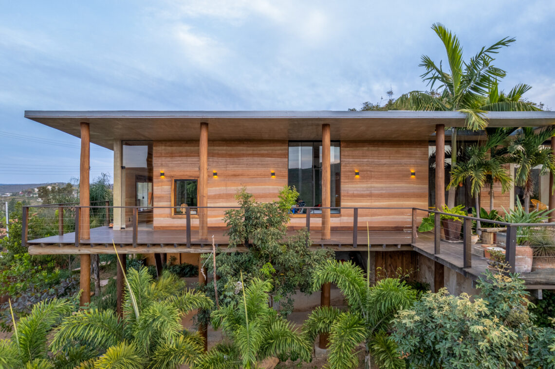 Earth house / tay arquitetura ecológica