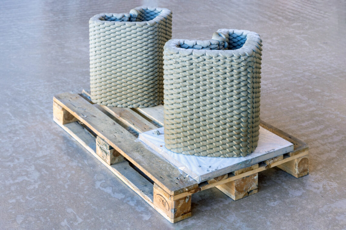 Cement-free mineral foam for 3d printed, lightweight insulated walls