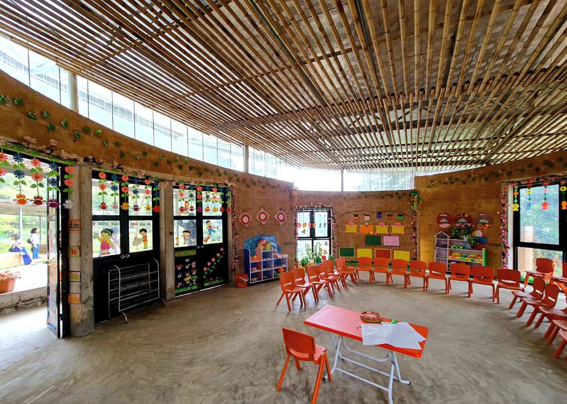 Lung vai school / 1+1>2 architects