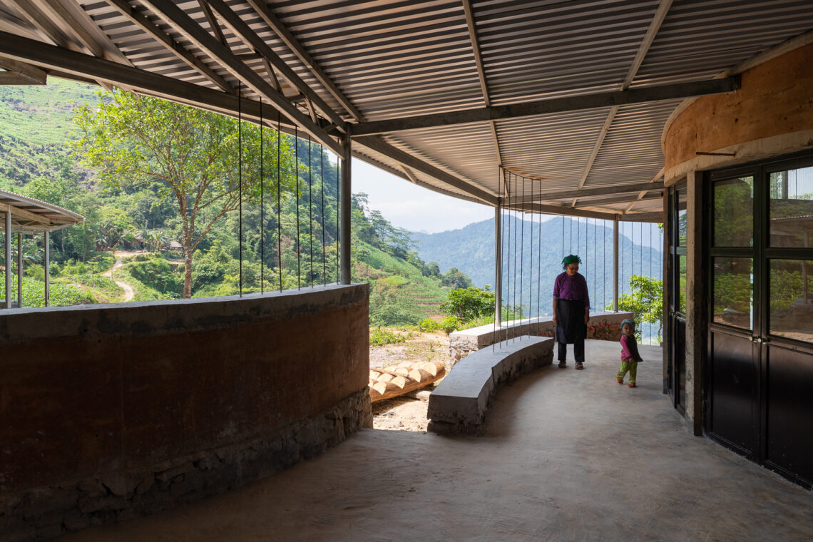 Lung vai school / 1+1>2 architects