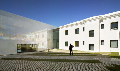 Music hall in algueña / cor & partners