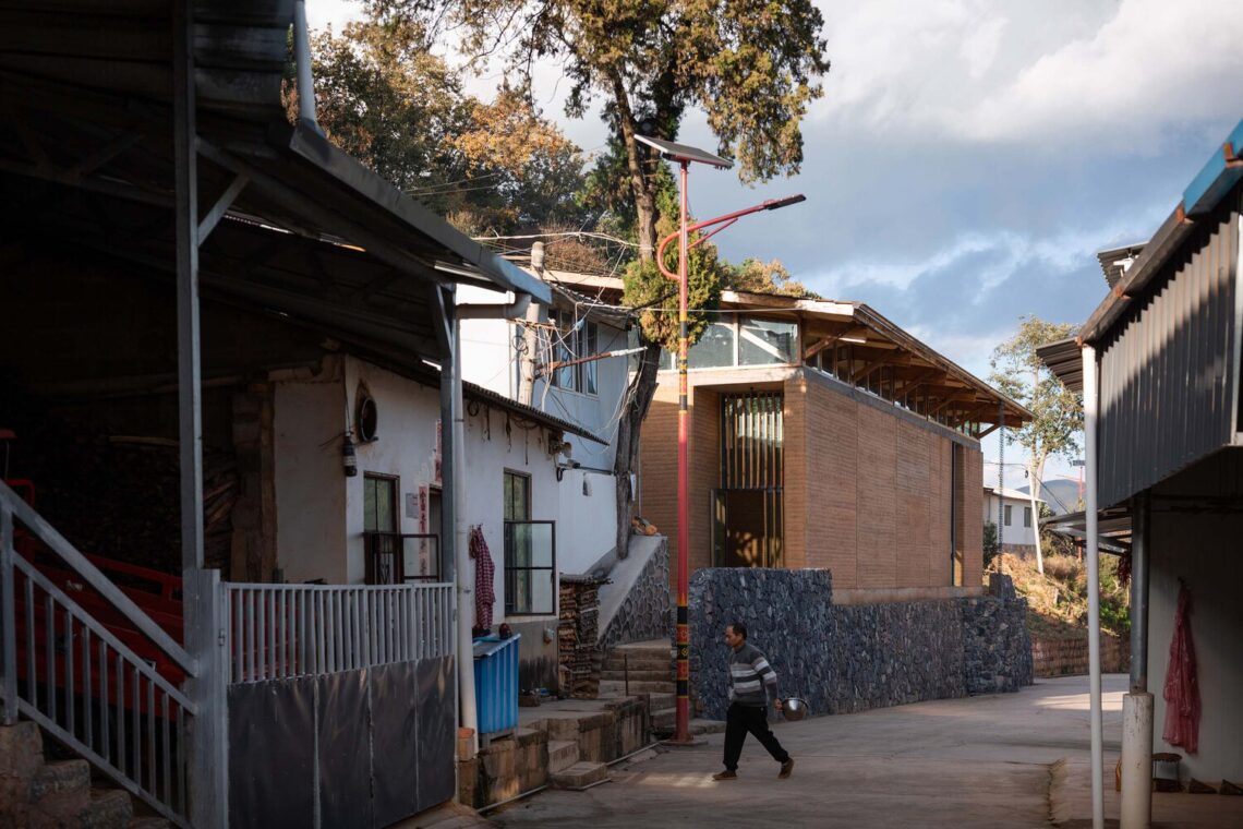 Community hall of dahei new village / one university one village