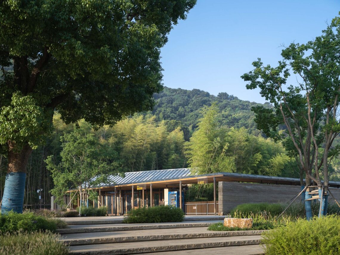 The tourist service station of tangshan ape man cave / aeseu architectural technology and art studio