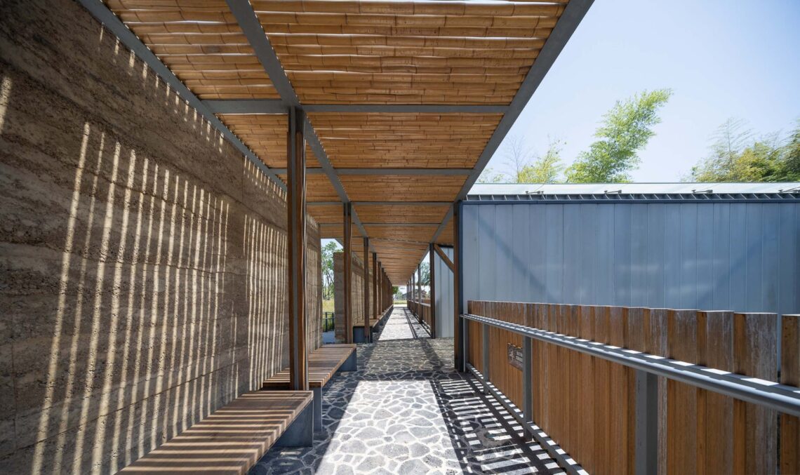 The tourist service station of tangshan ape man cave / aeseu architectural technology and art studio