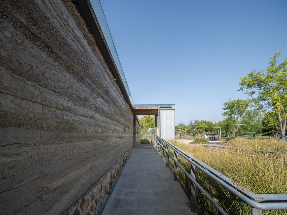 The tourist service station of tangshan ape man cave / aeseu architectural technology and art studio