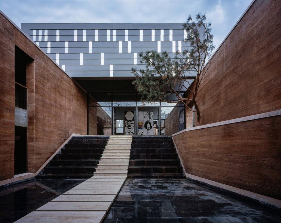 Sanbaopeng Art Museum / DL Atelier