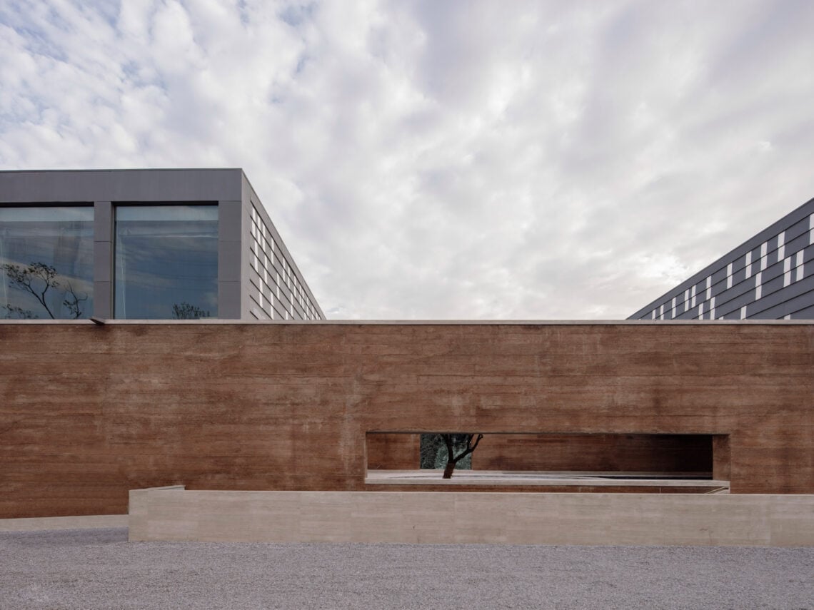 Sanbaopeng Art Museum / DL Atelier