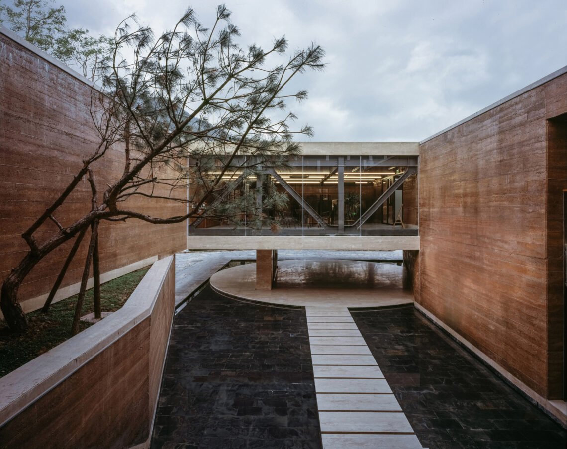 Sanbaopeng Art Museum / DL Atelier