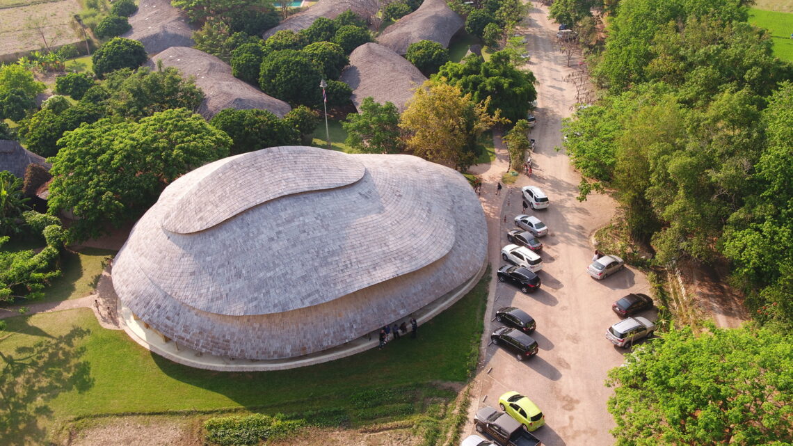 Bamboo Sports Hall for Panyaden International School / Chiangmai Life Construction