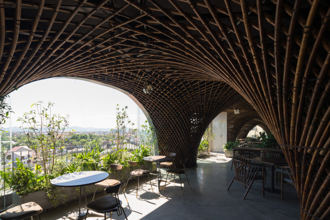 Nocenco Cafe / VTN Architects