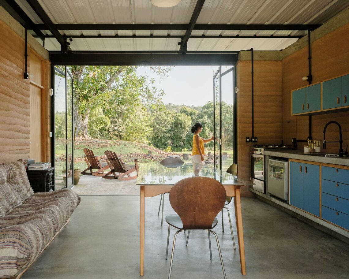 Guararema House / Terra e Tuma Arquitetos Associados