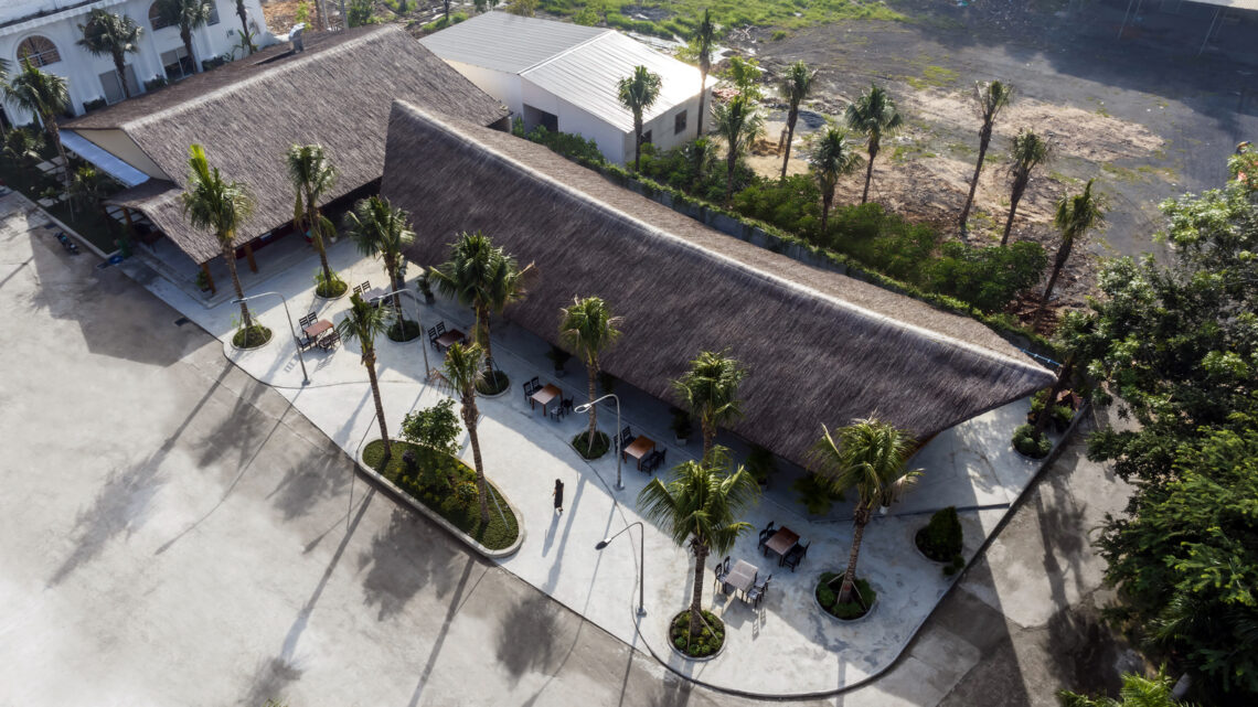 Keeng Seafood Restaurant / BambuBuild