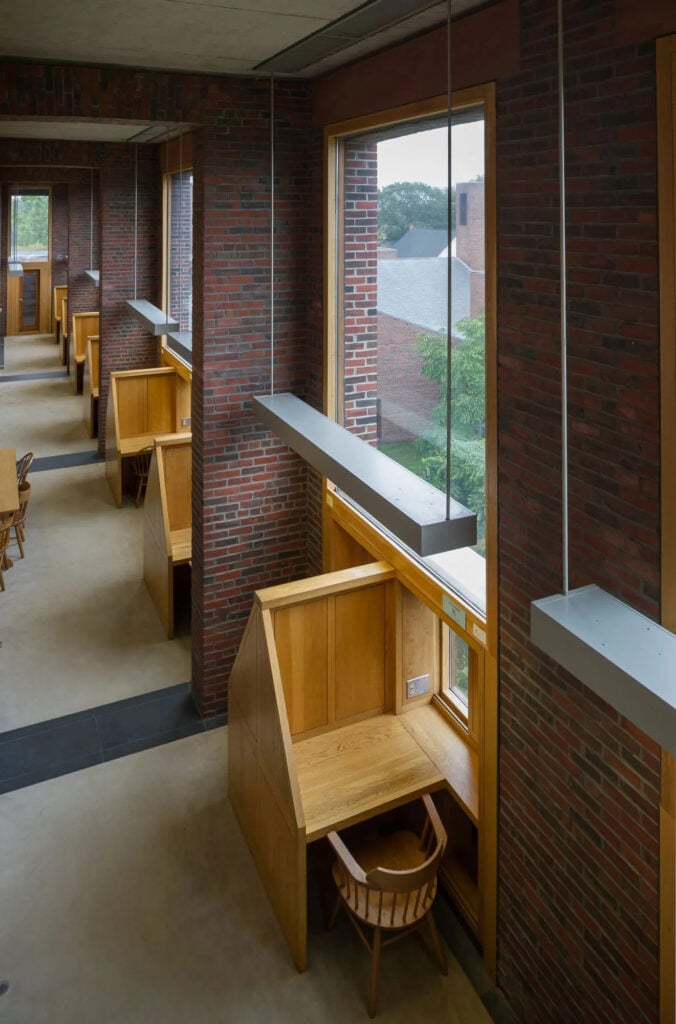 Phillips exeter academy library / louis kahn | classics on architecture lab