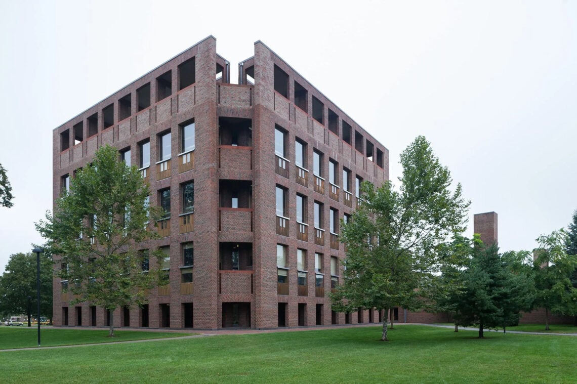 Phillips exeter academy library / louis kahn | classics on architecture lab